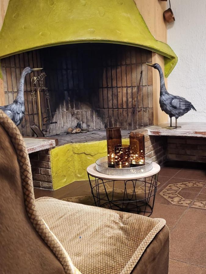 Hostal Torras Sant Hilari Sacalm Exterior photo