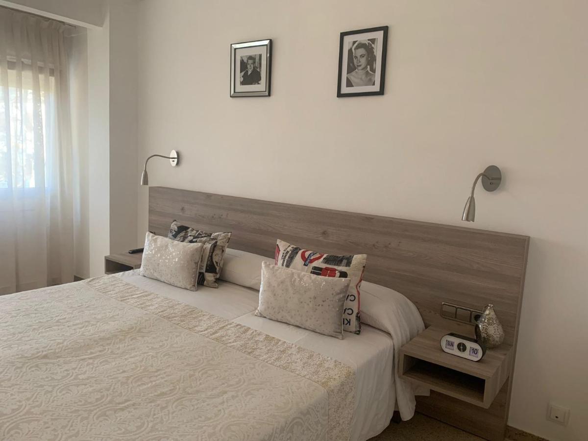 Hostal Torras Sant Hilari Sacalm Exterior photo