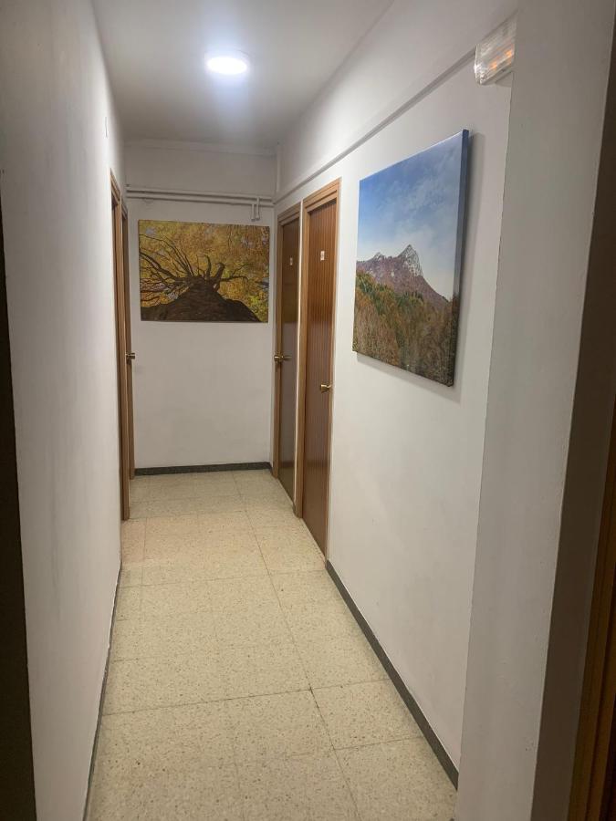 Hostal Torras Sant Hilari Sacalm Exterior photo